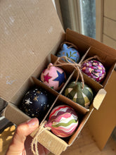 Load image into Gallery viewer, Sip &amp; Paint | Personalised Bauble Painting - Thur 5th Dec @ The Lane, Deal
